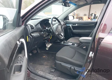 2014 Kia Sorento Lx z USA, uszkodzony, nr VIN 5XYKT4A69EG436924